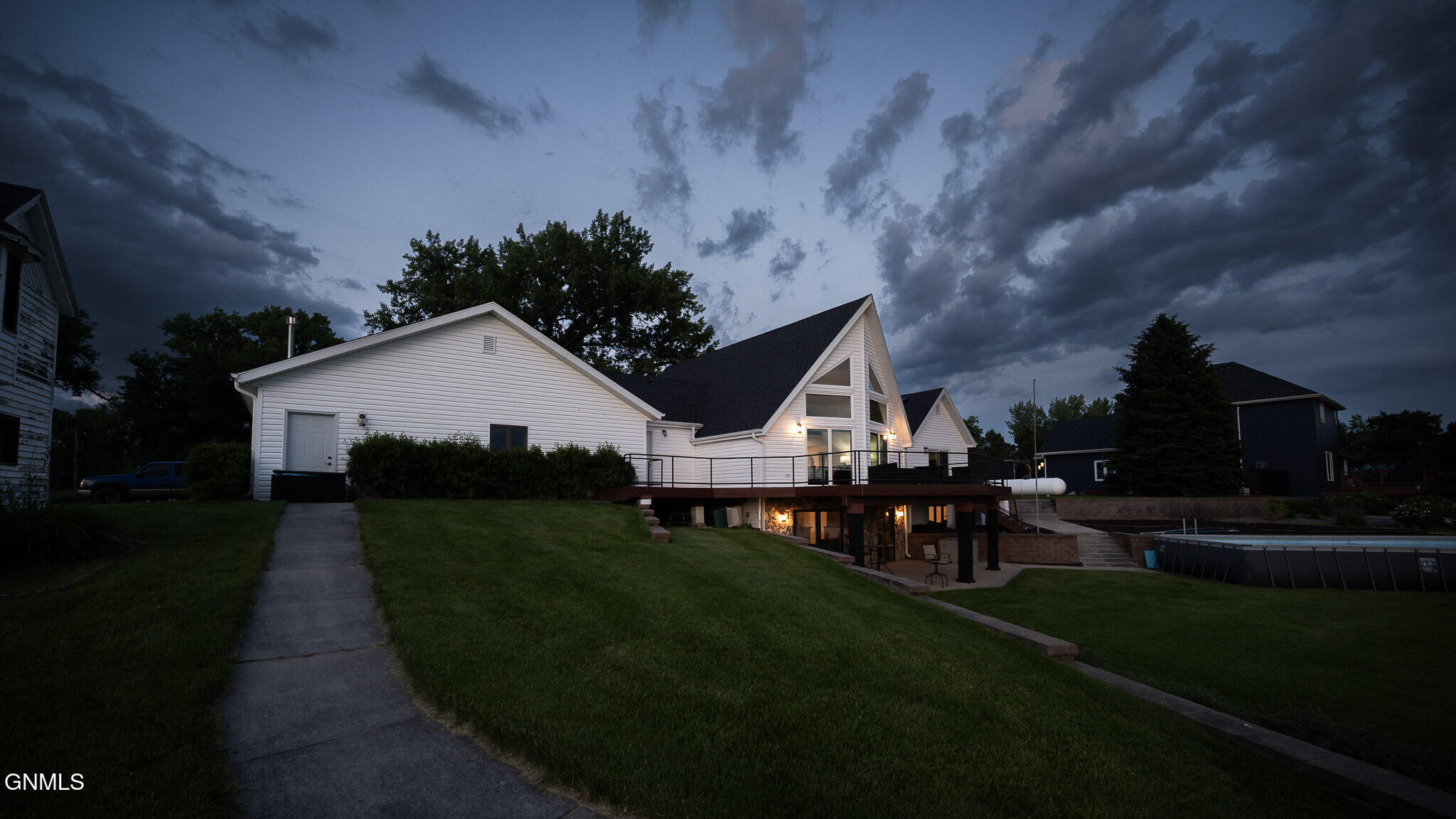 Property Photo: 9332 Island Road ND 58503
