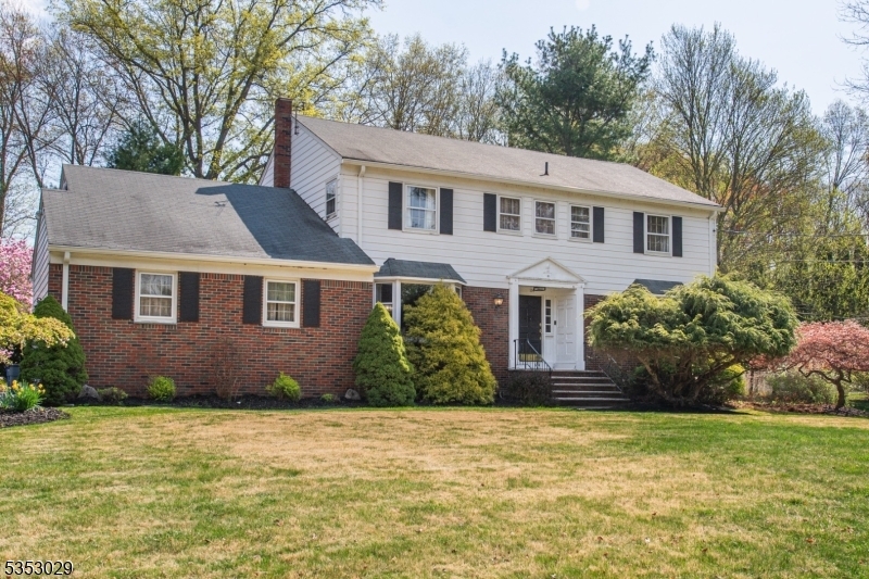 Property Photo: 114 Helen Ct NJ 07417