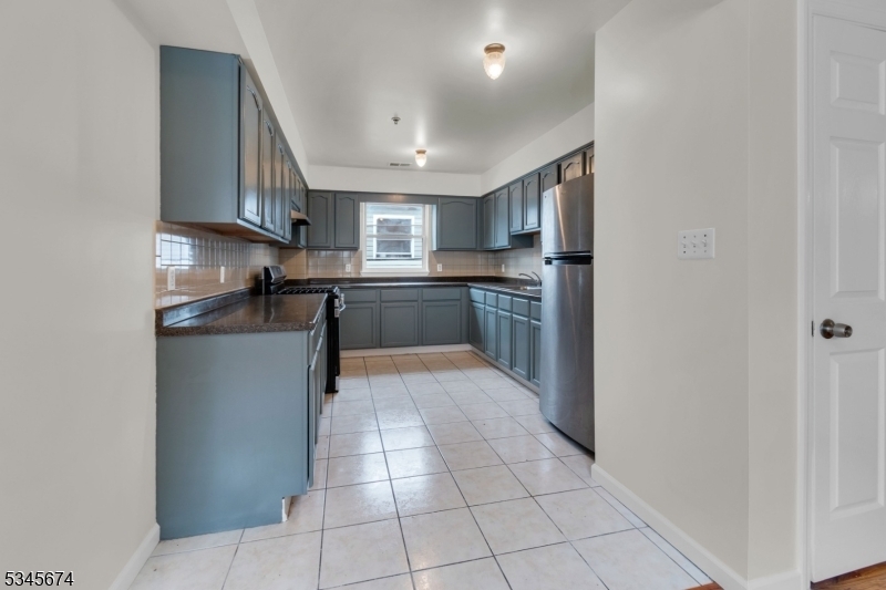 Property Photo: 392 New St 3 NJ 07103