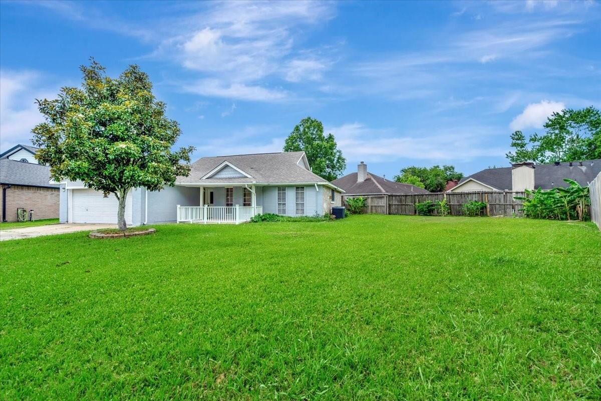 Property Photo: 11710 Brettwood Circle TX 77089