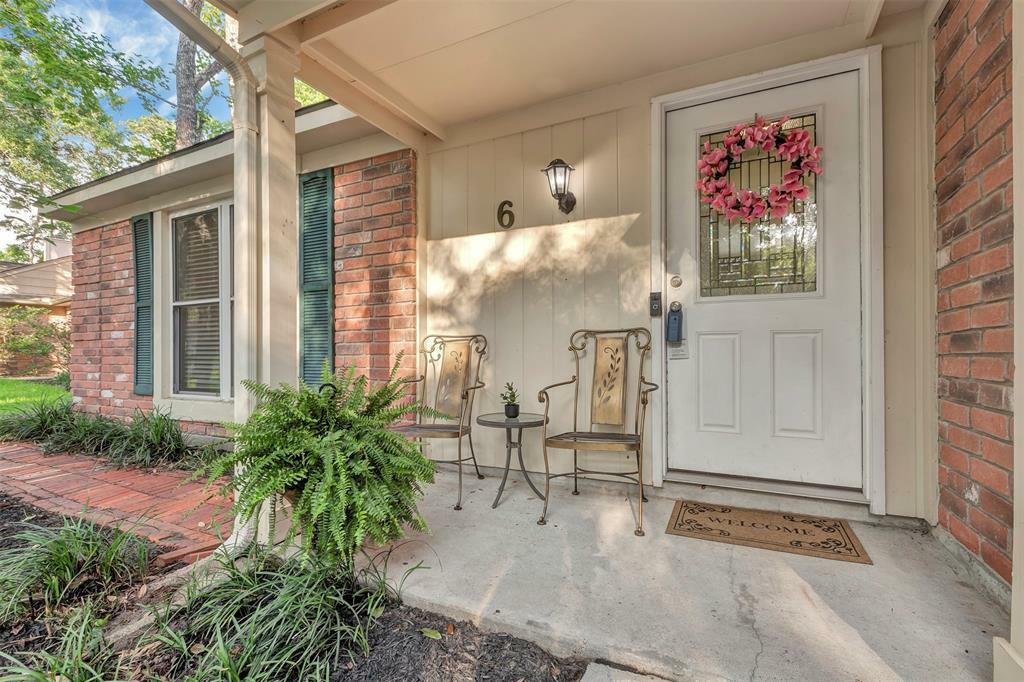 Property Photo:  6 Lazy Morning Pl  TX 77381 