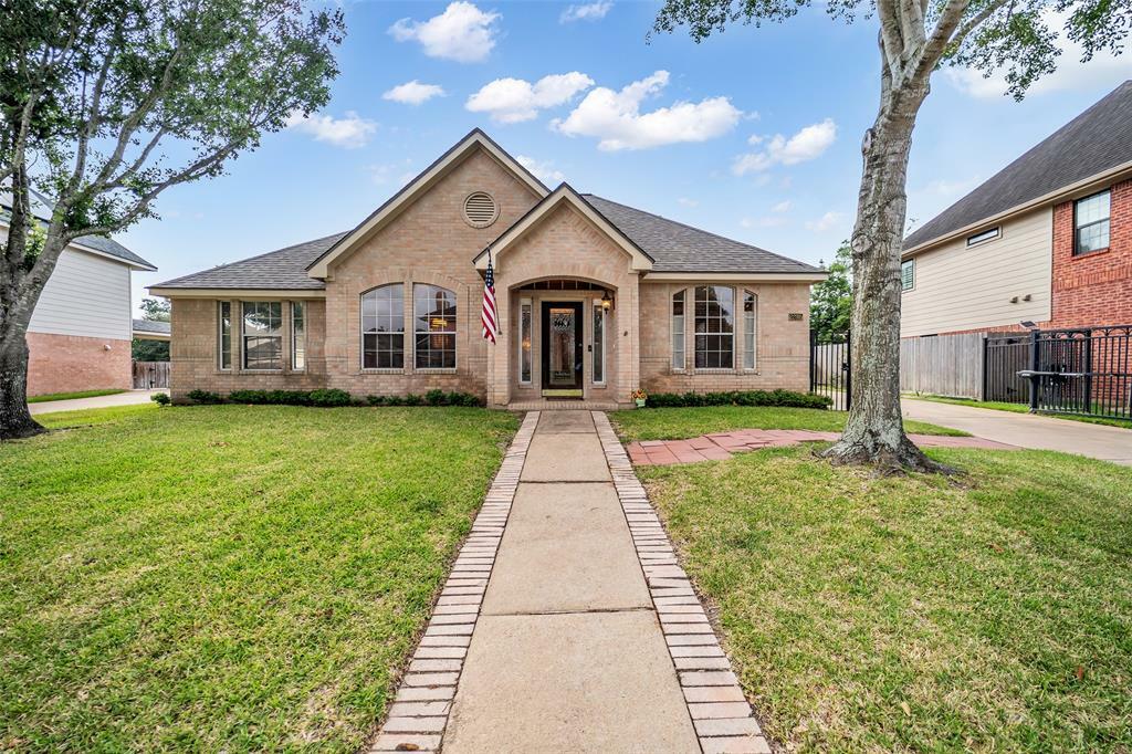 Property Photo: 22915 Heathercroft Drive TX 77450