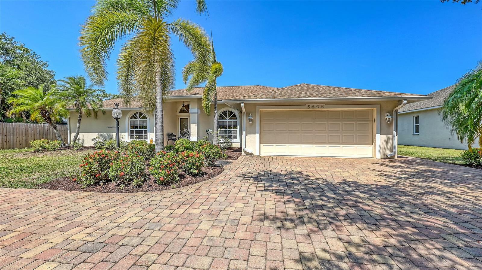 5698 Country Walk Lane  Sarasota FL 34233 photo
