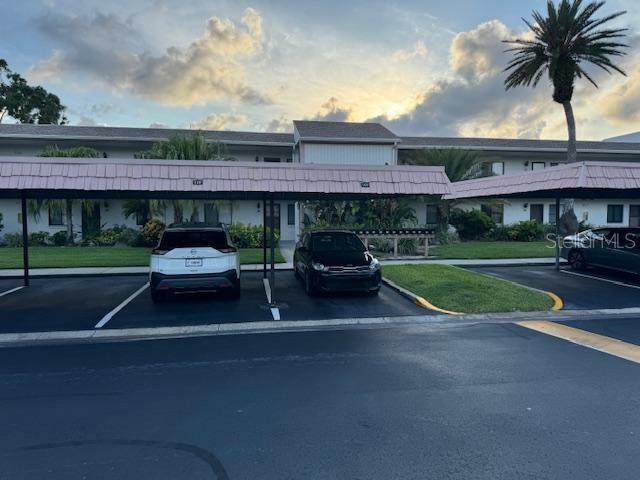 Property Photo: 105 Lakeview Way 105 FL 34677