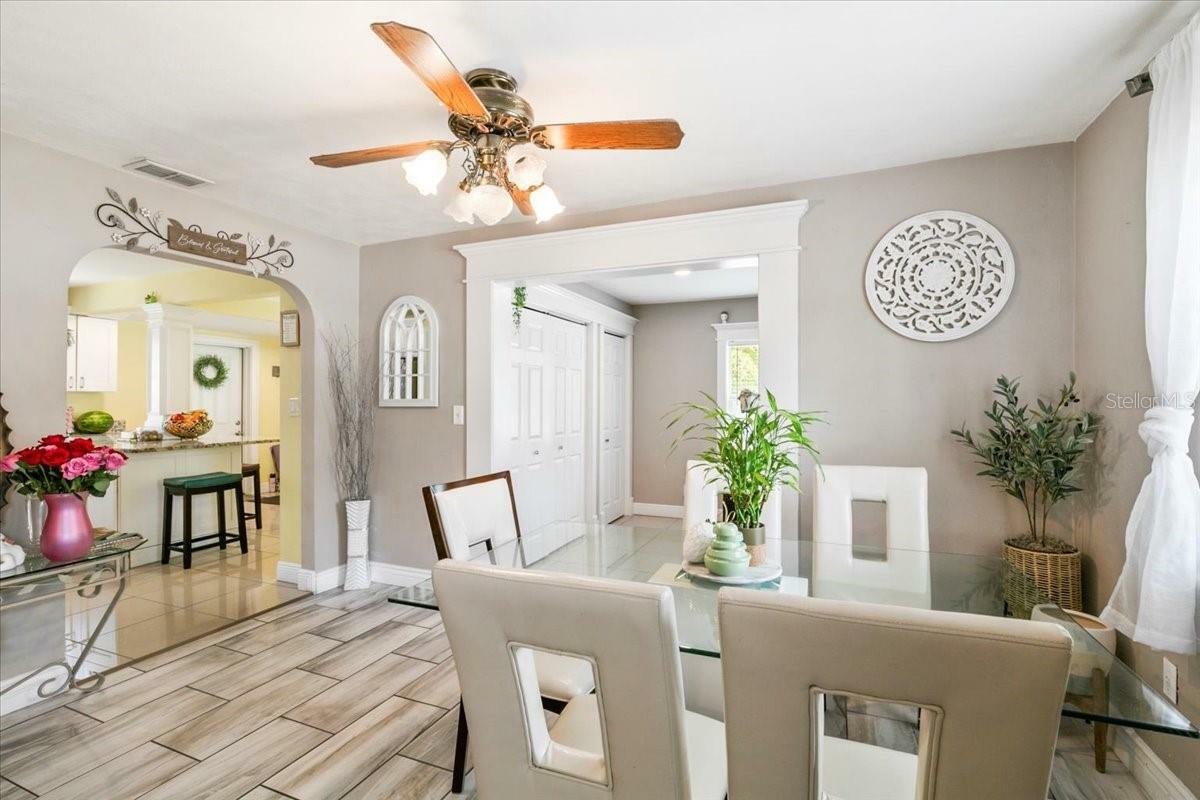 Property Photo: 4922 18th Street E FL 34203