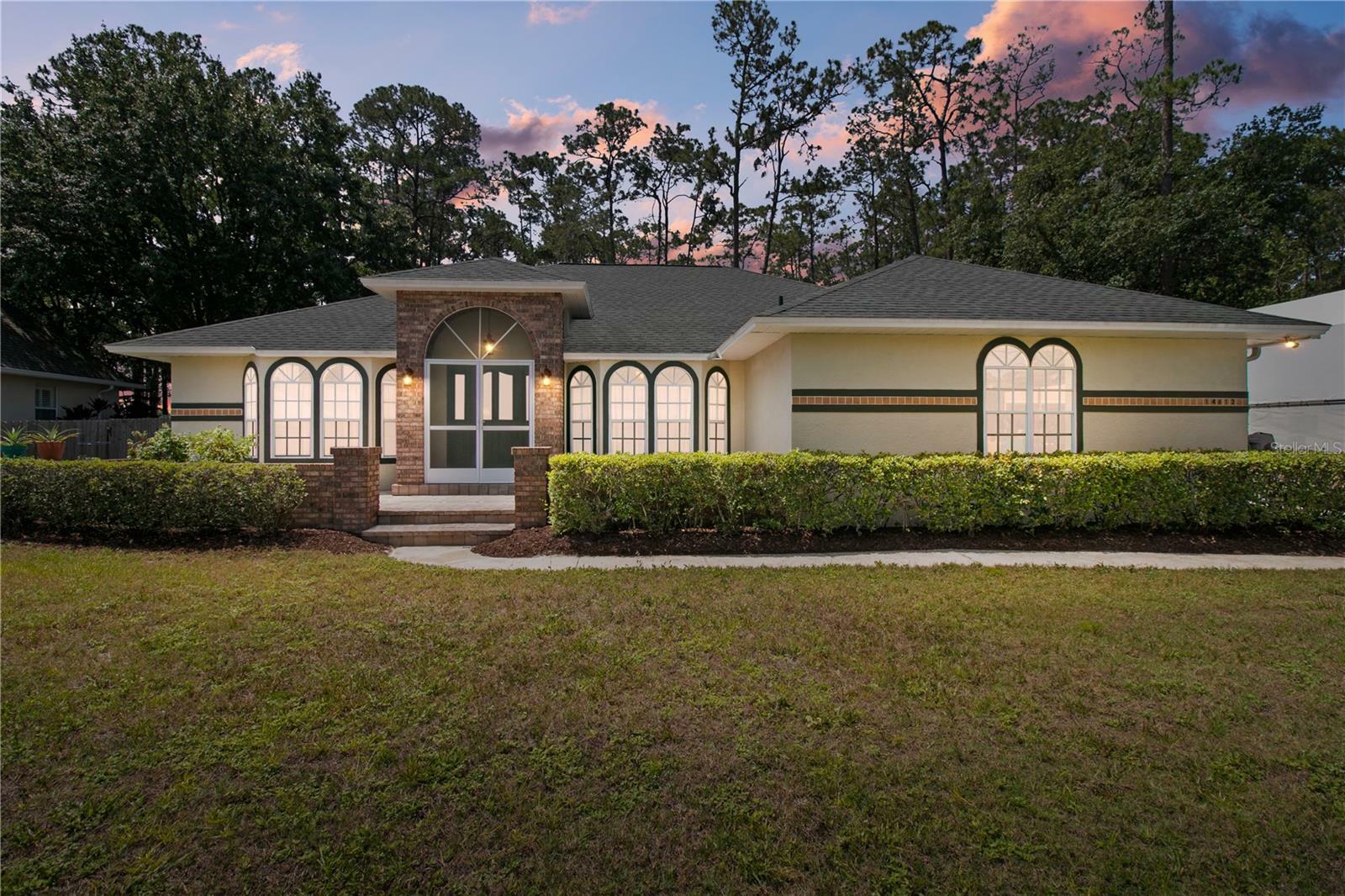 Property Photo: 14612 Bray Road FL 32832