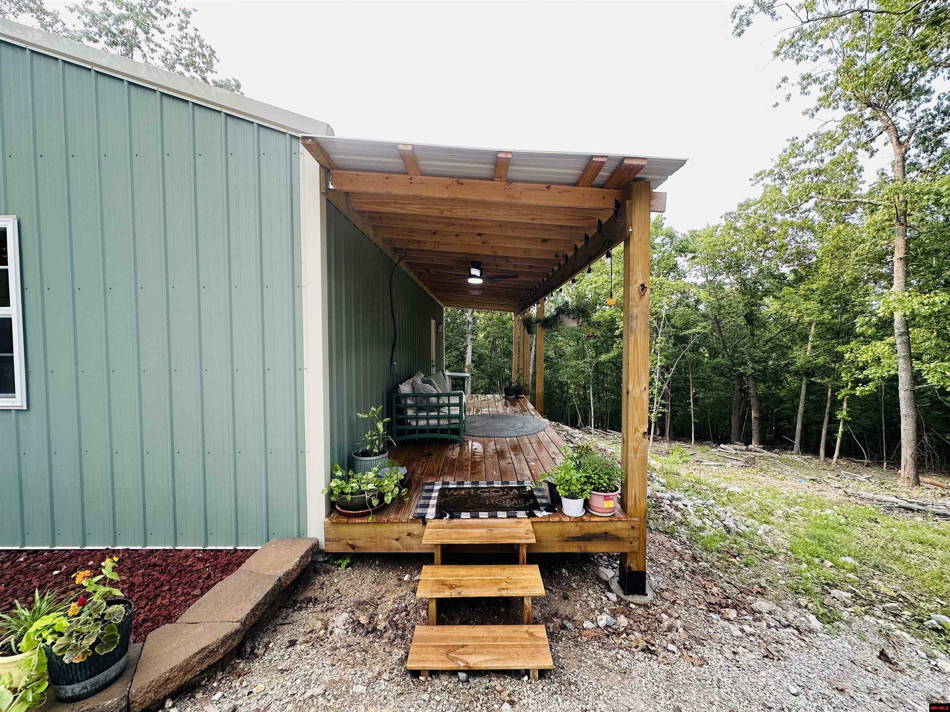 Property Photo: 7673 Promise Land Road AR 72653