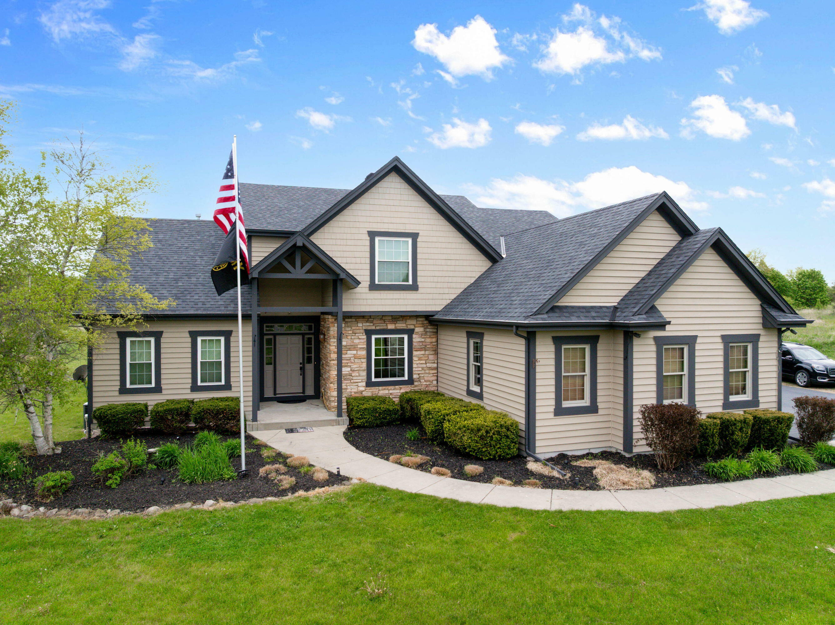 1629 Swallow Dr  Cedarburg WI 53024 photo