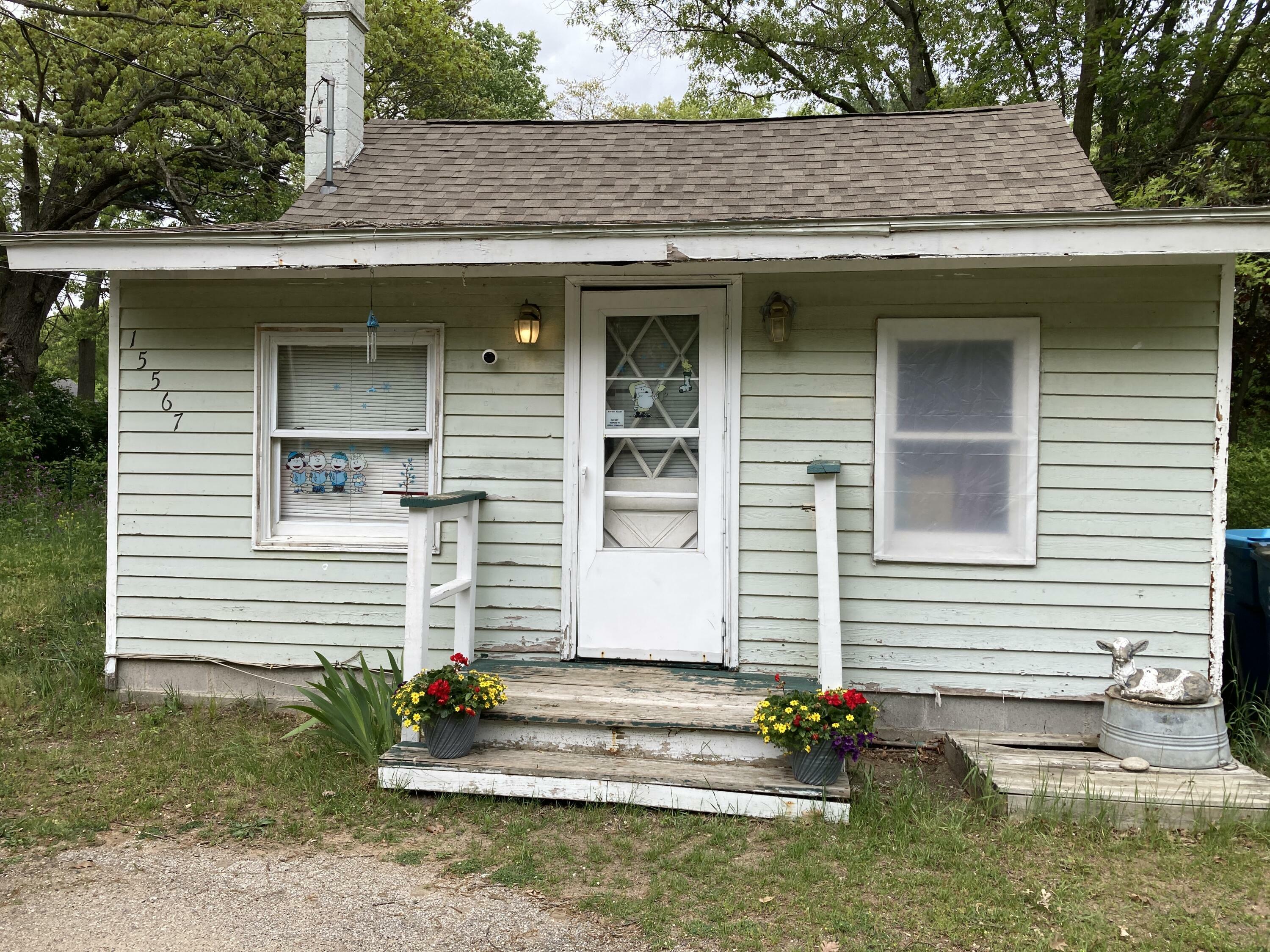 Property Photo: 15567 Comstock Street MI 49417