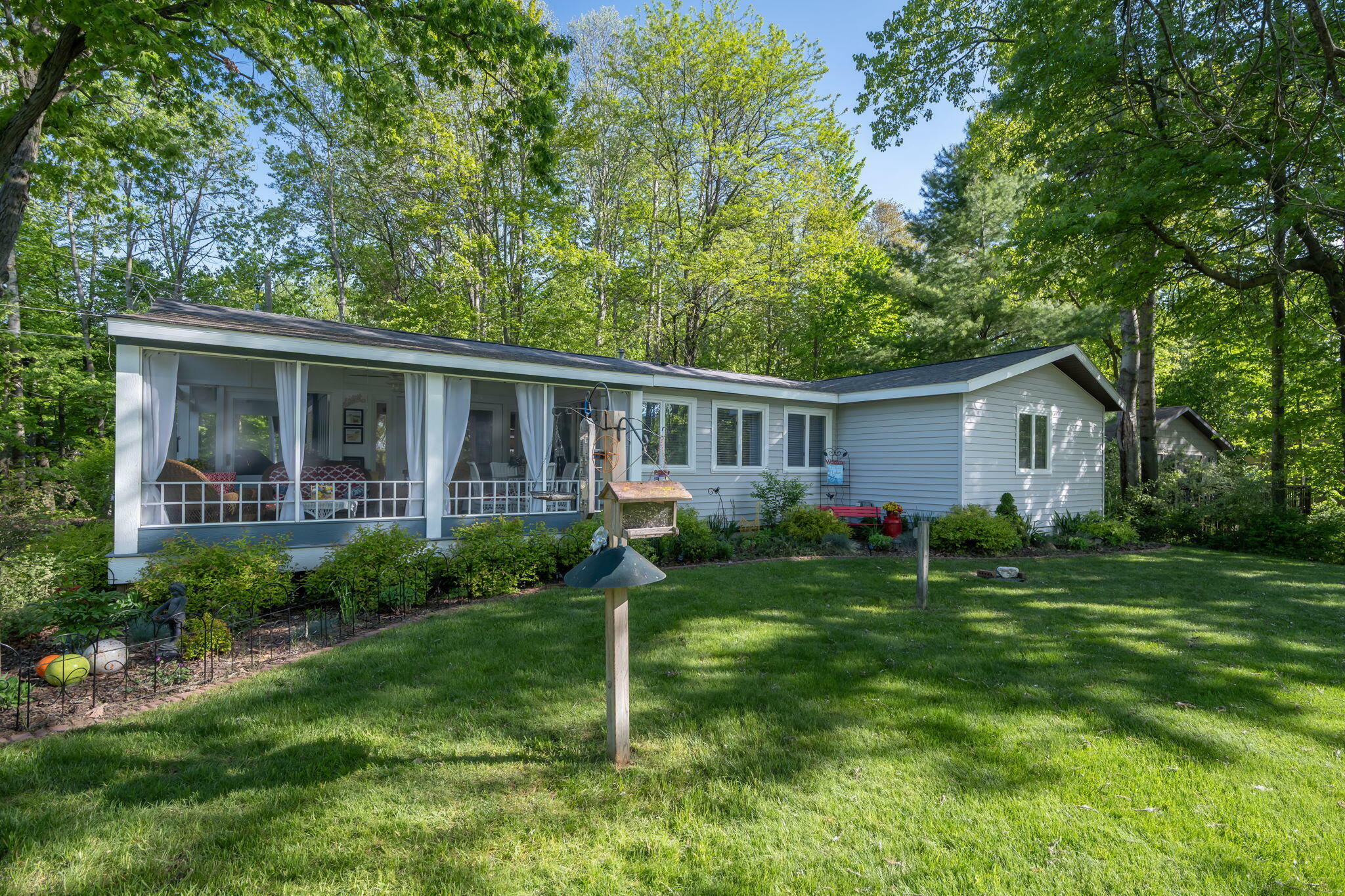 Property Photo: 11198 E Royal Road MI 49346