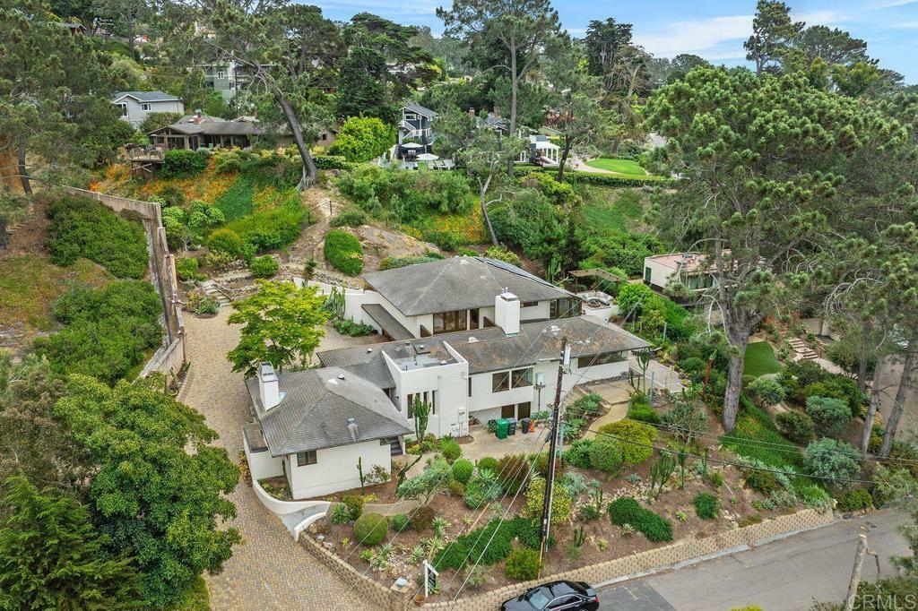 Property Photo: 1859 Zapo Street CA 92014