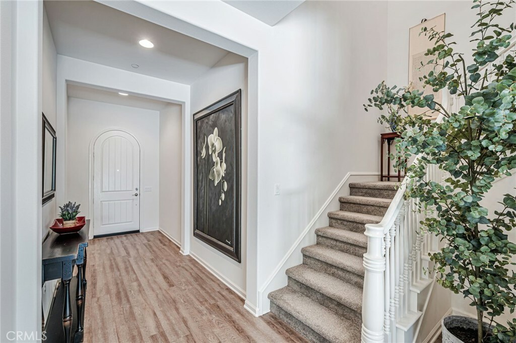 Property Photo:  27636 Skylark Lane  CA 91350 