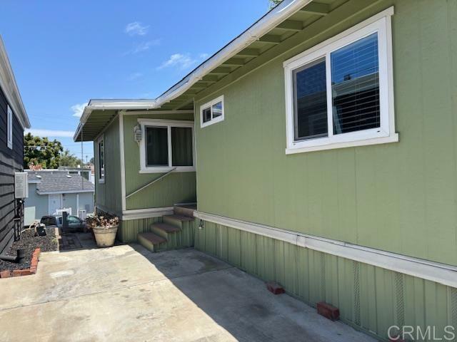 Property Photo:  123 Jasper Street 21  CA 92024 