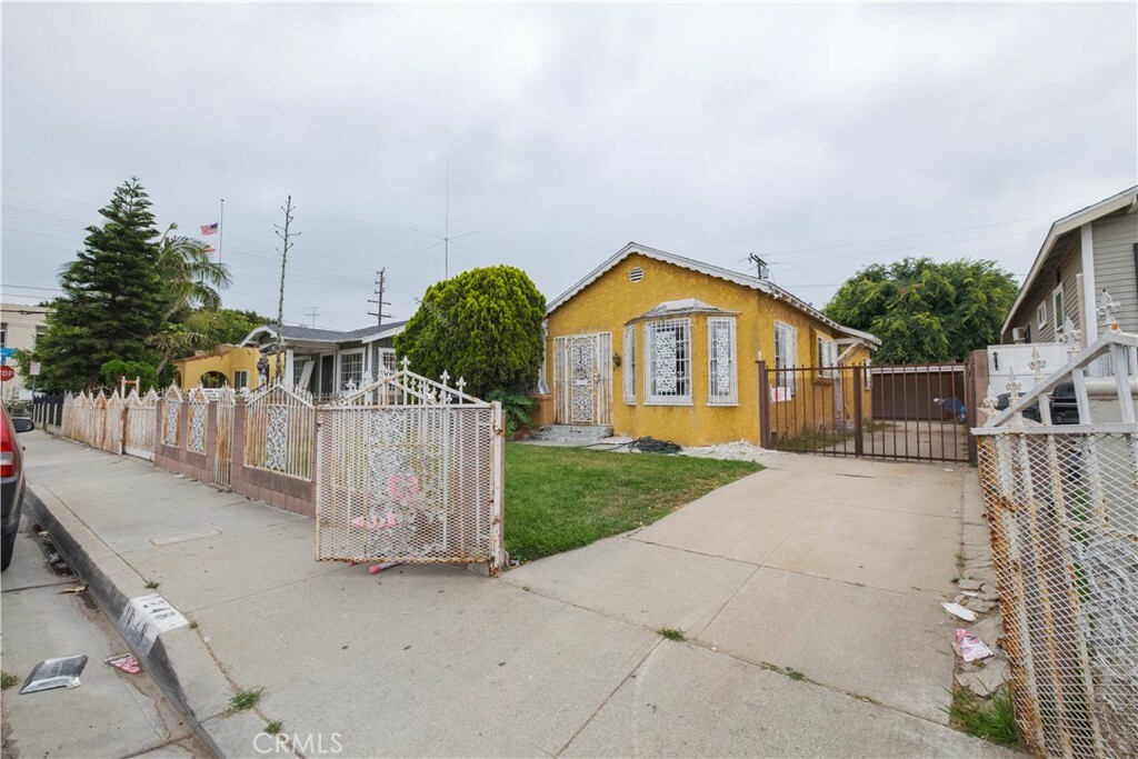 Property Photo: 1248 E. 65th St. CA 90001