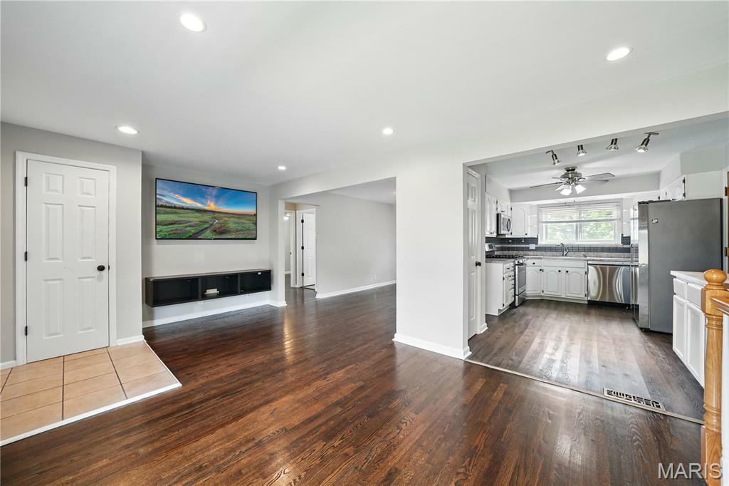 Property Photo: 9800 Lakeford Lane MO 63123