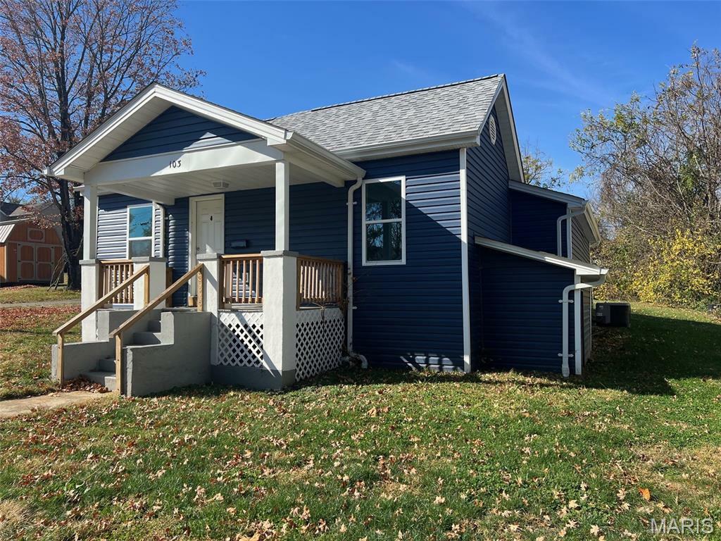 Property Photo: 103 N B Street MO 63628
