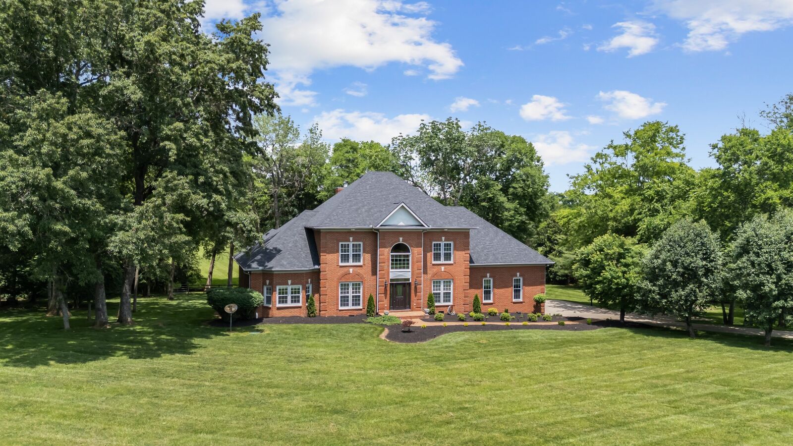 Property Photo: 1010 Saint Blaise Trl TN 37066