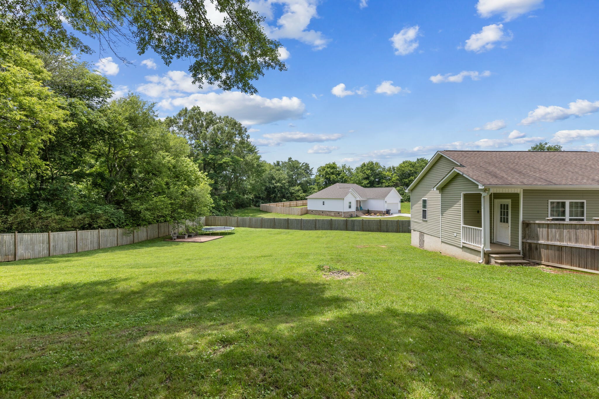 Property Photo: 107 Wallace Cir AL 35645