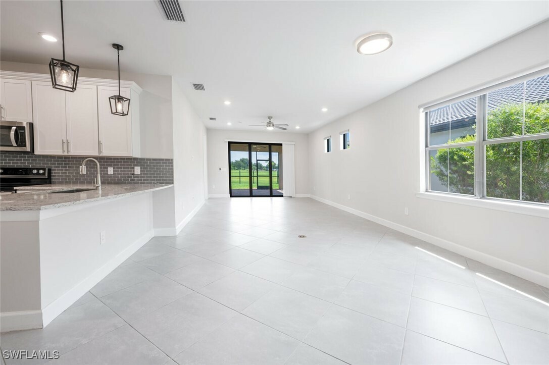 Property Photo: 16661 Rolling Rock Boulevard FL 33920