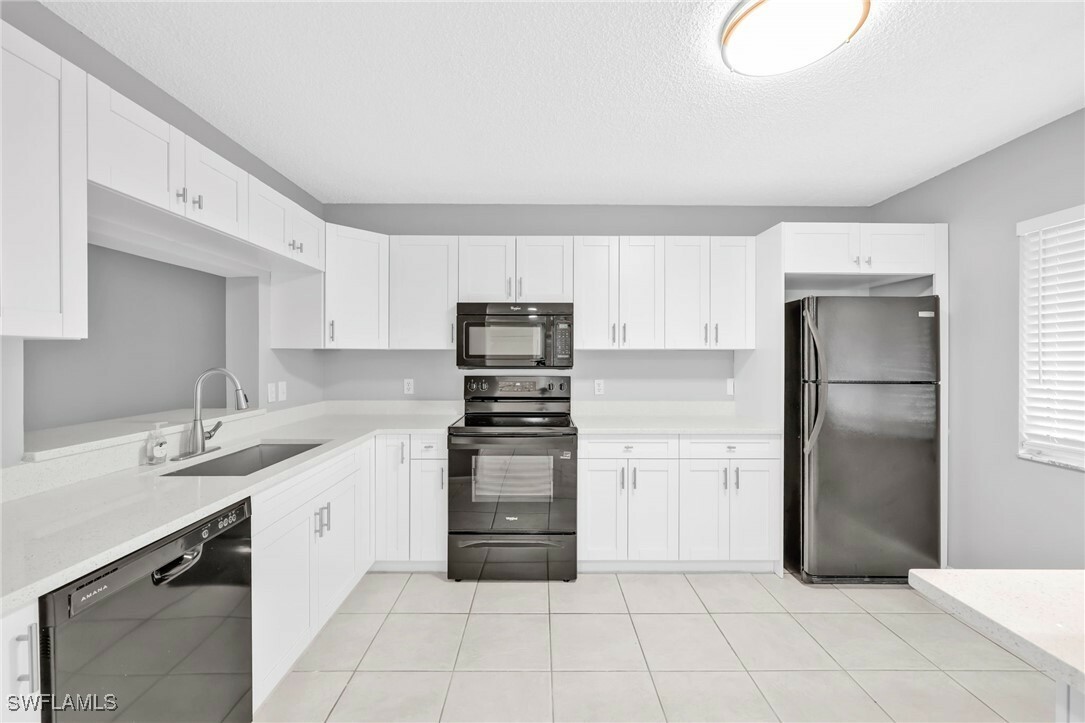Property Photo: 7791 Esmeralda Way L103 FL 34109