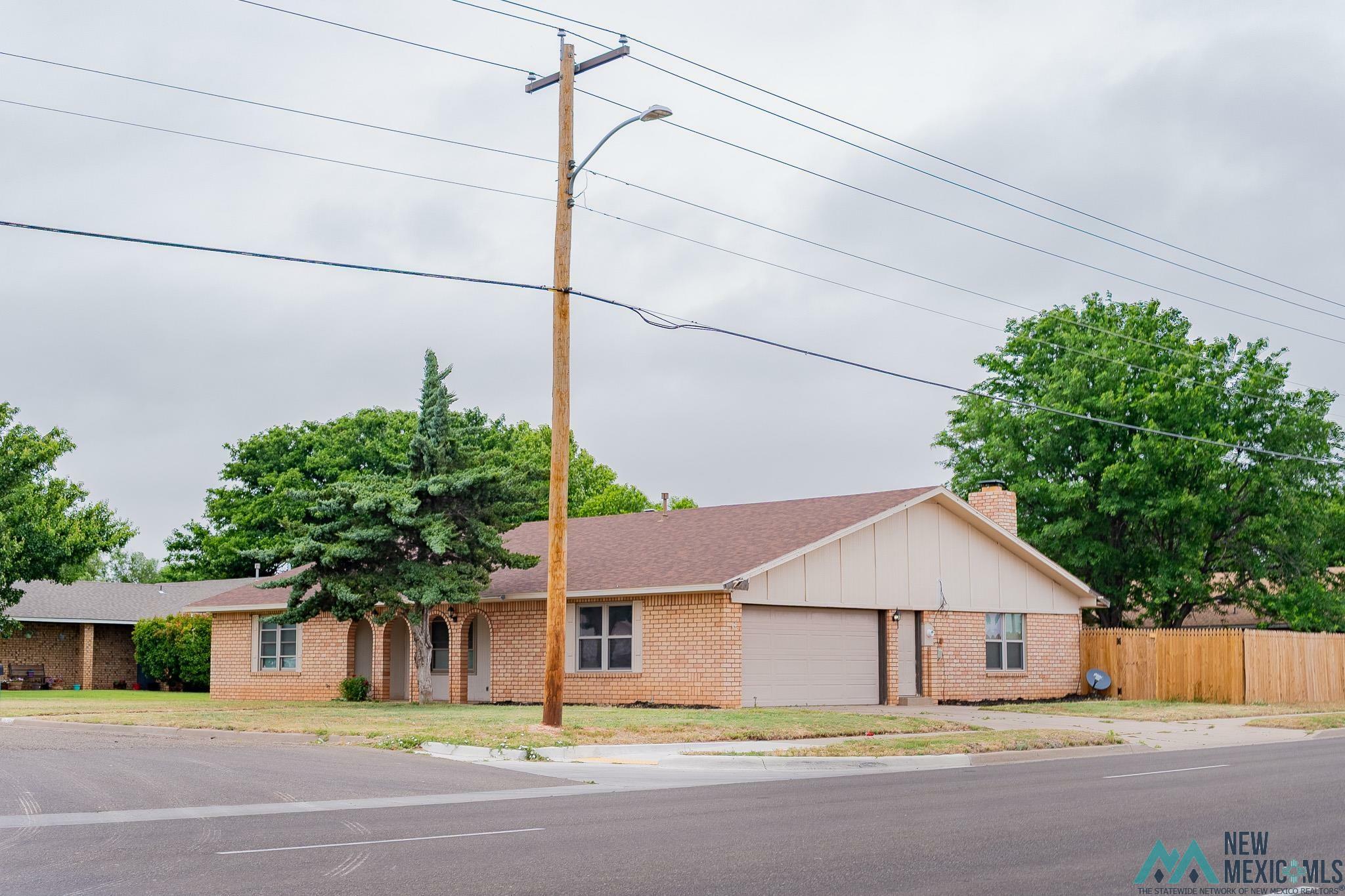 Property Photo: 2140 Castle Court NM 88101