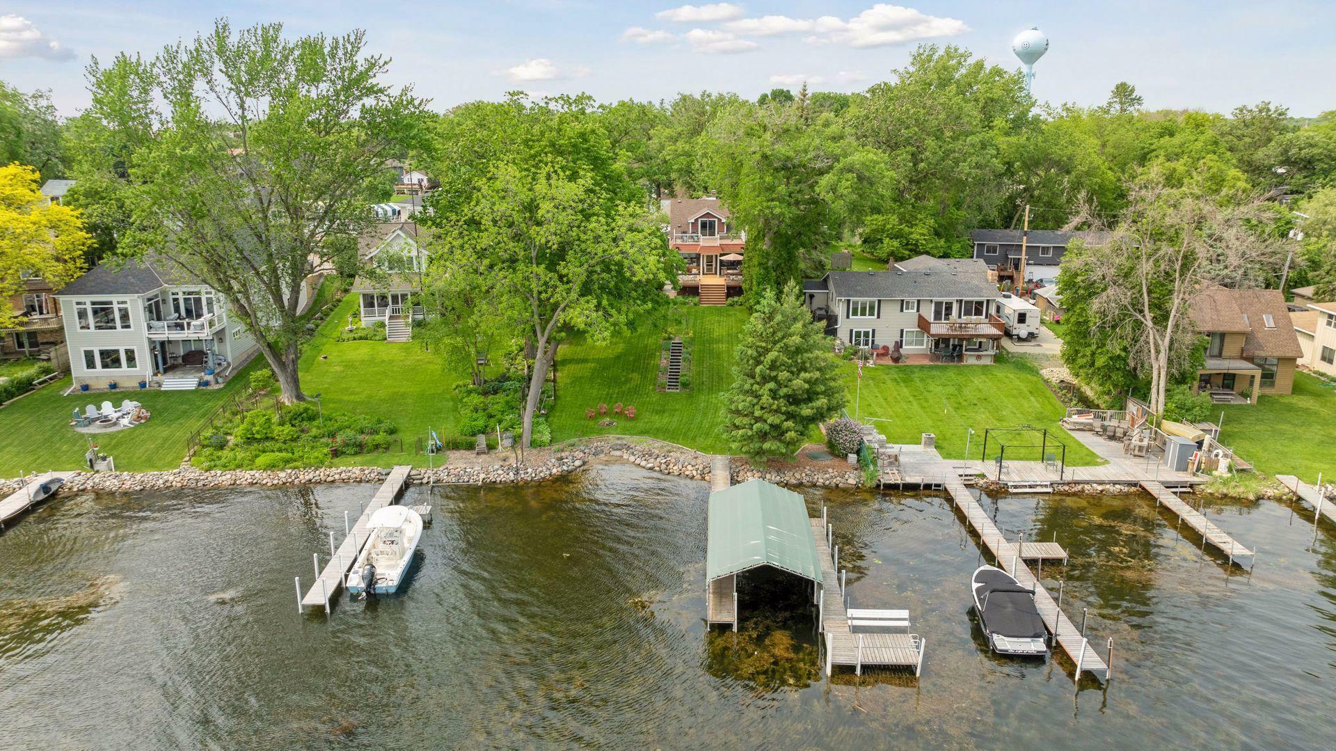 Property Photo: 2452 Black Lake Road MN 55384