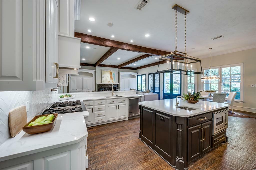 Property Photo: 4012 Colgate Avenue TX 75225
