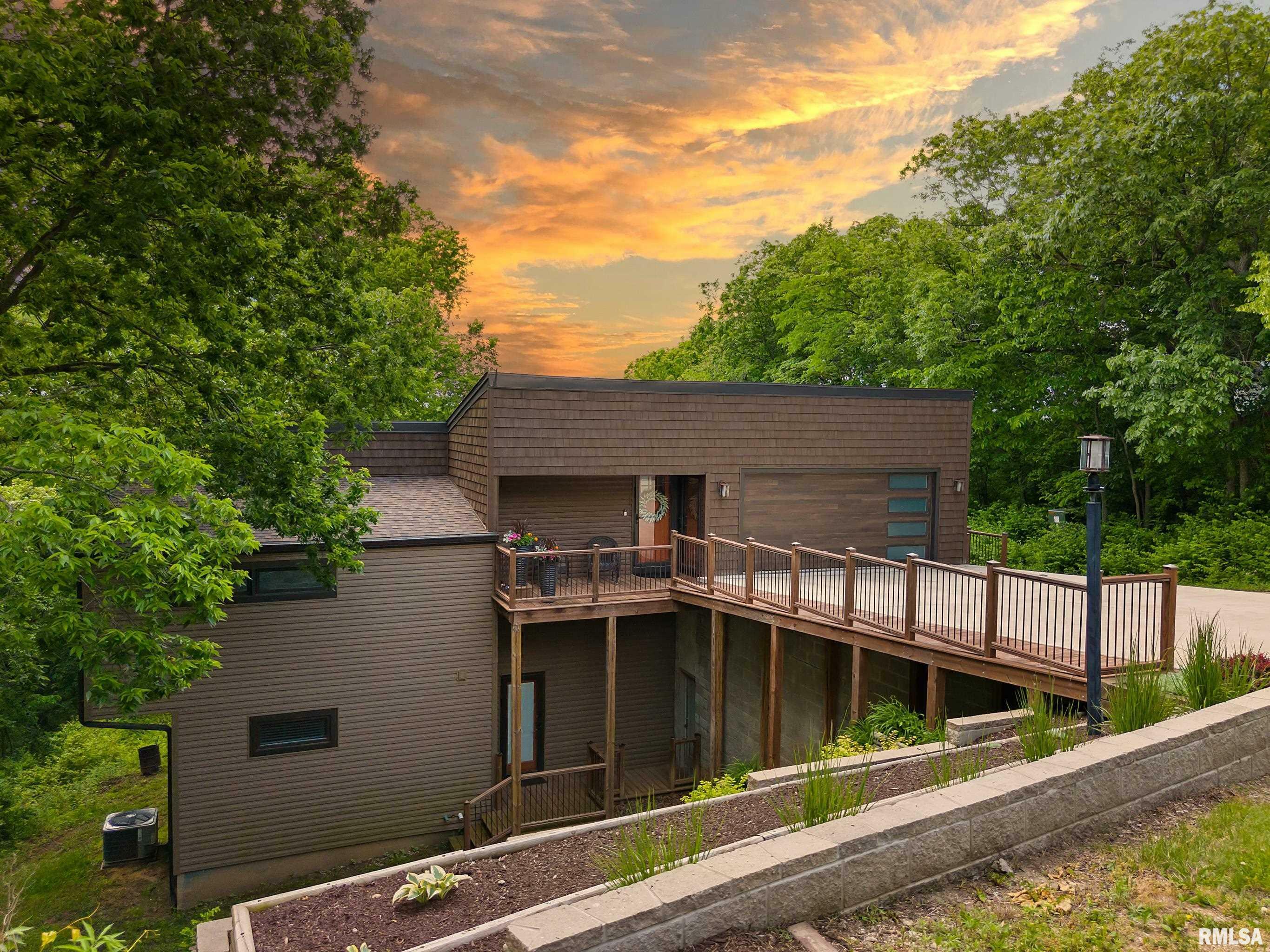 Property Photo: 179 E South Lakeview Drive IL 61611
