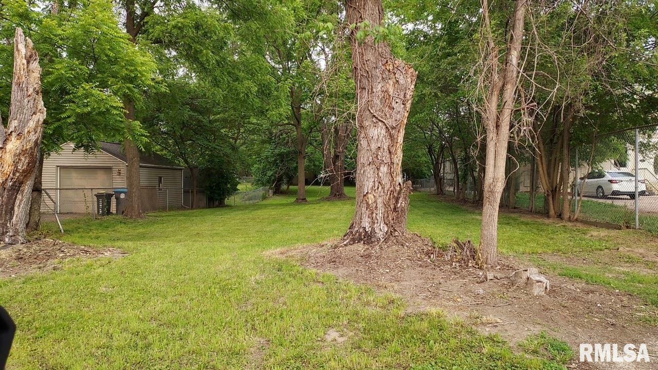 200 Stahl Avenue  Washington IL 61571 photo