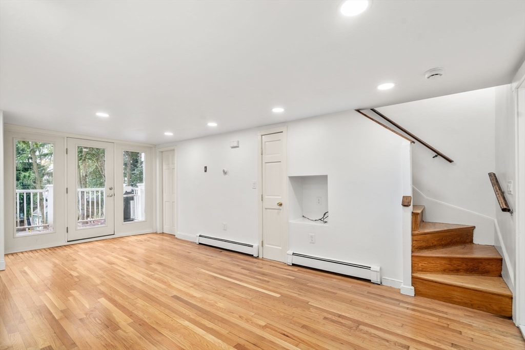 Property Photo: 431 E 6th St MA 02127