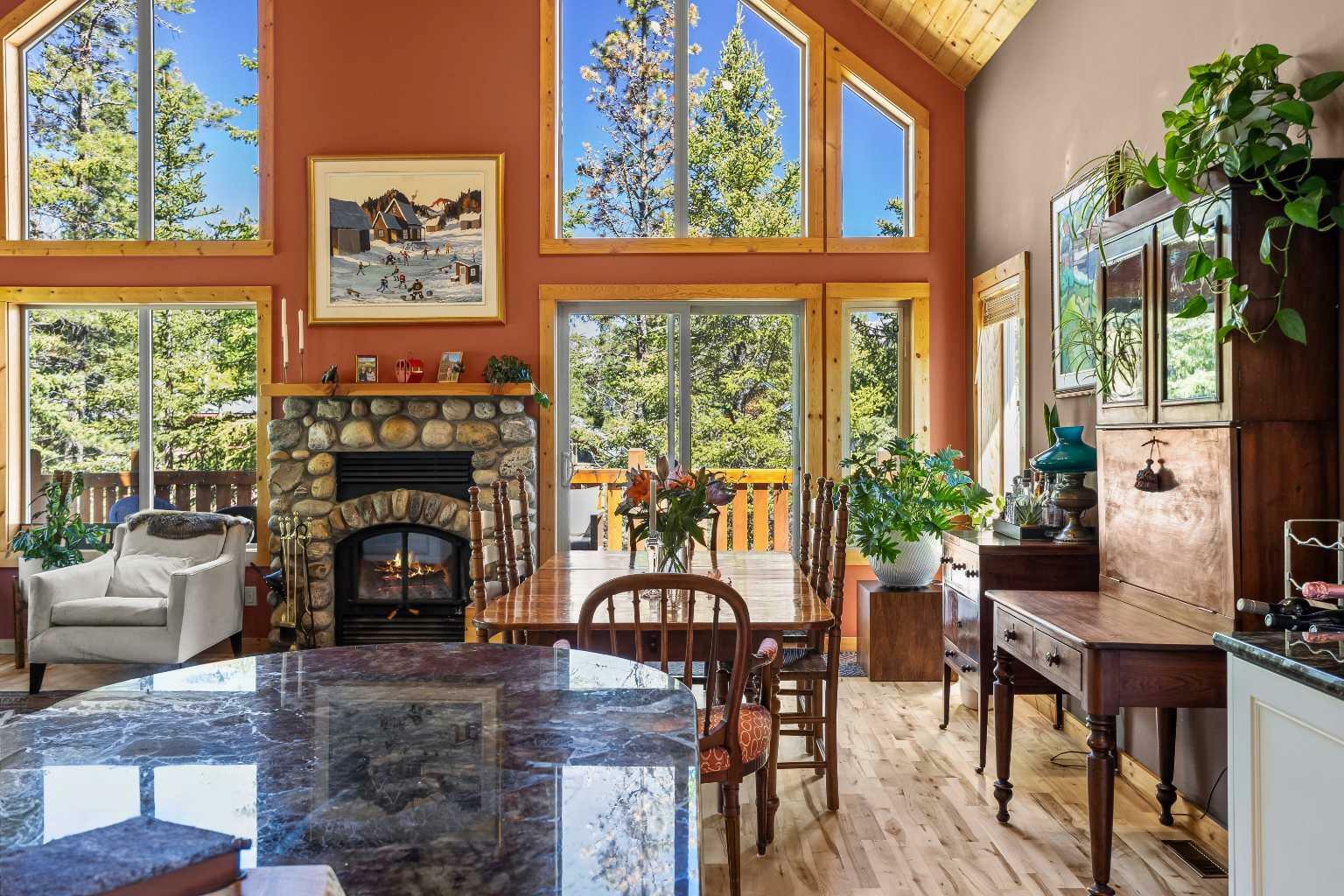 Property Photo: 957 Lawrence Grassi Ridge AB T1W 1P2