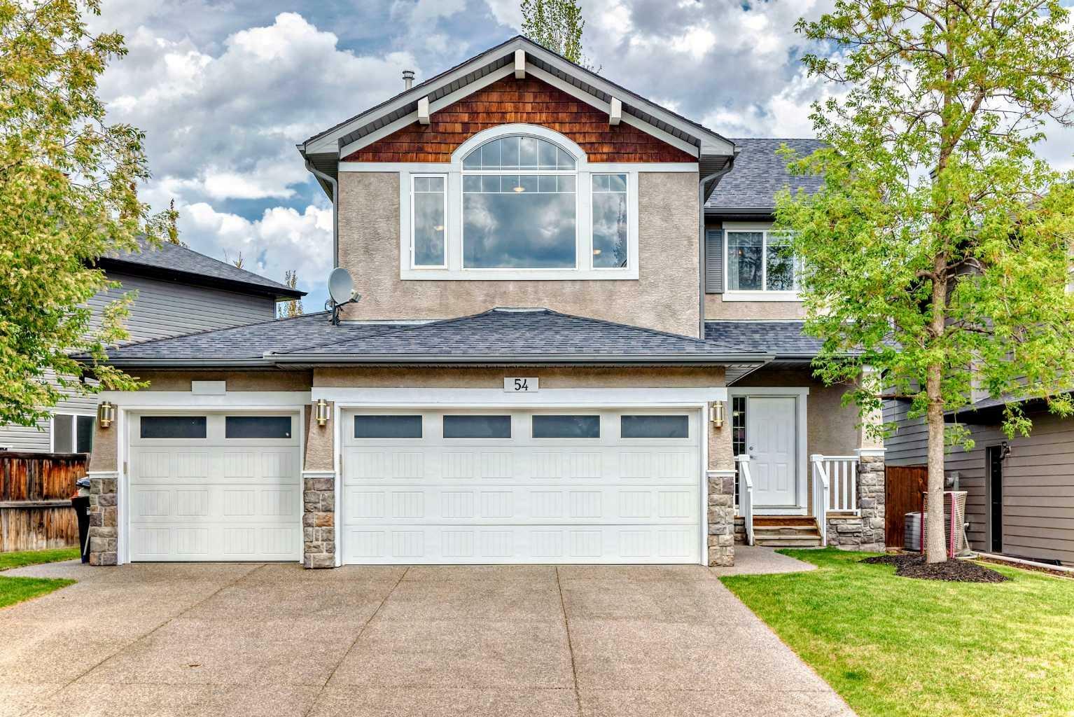 Property Photo: 54 Chapman Way SE AB T2X 3S5