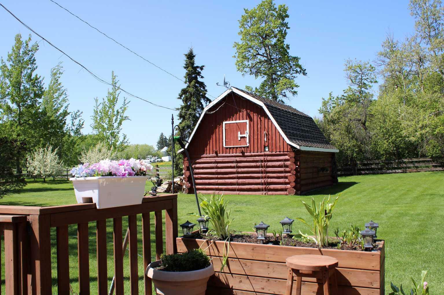 Photo de la propriété: 4003 Township Road 324 AB T4H 4C3