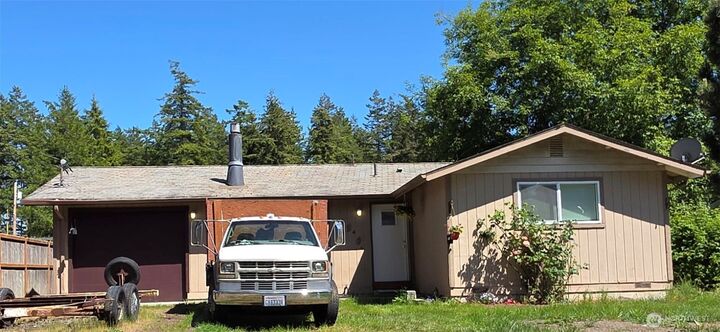 Property Photo: 4340 Hamilton Drive WA 98277