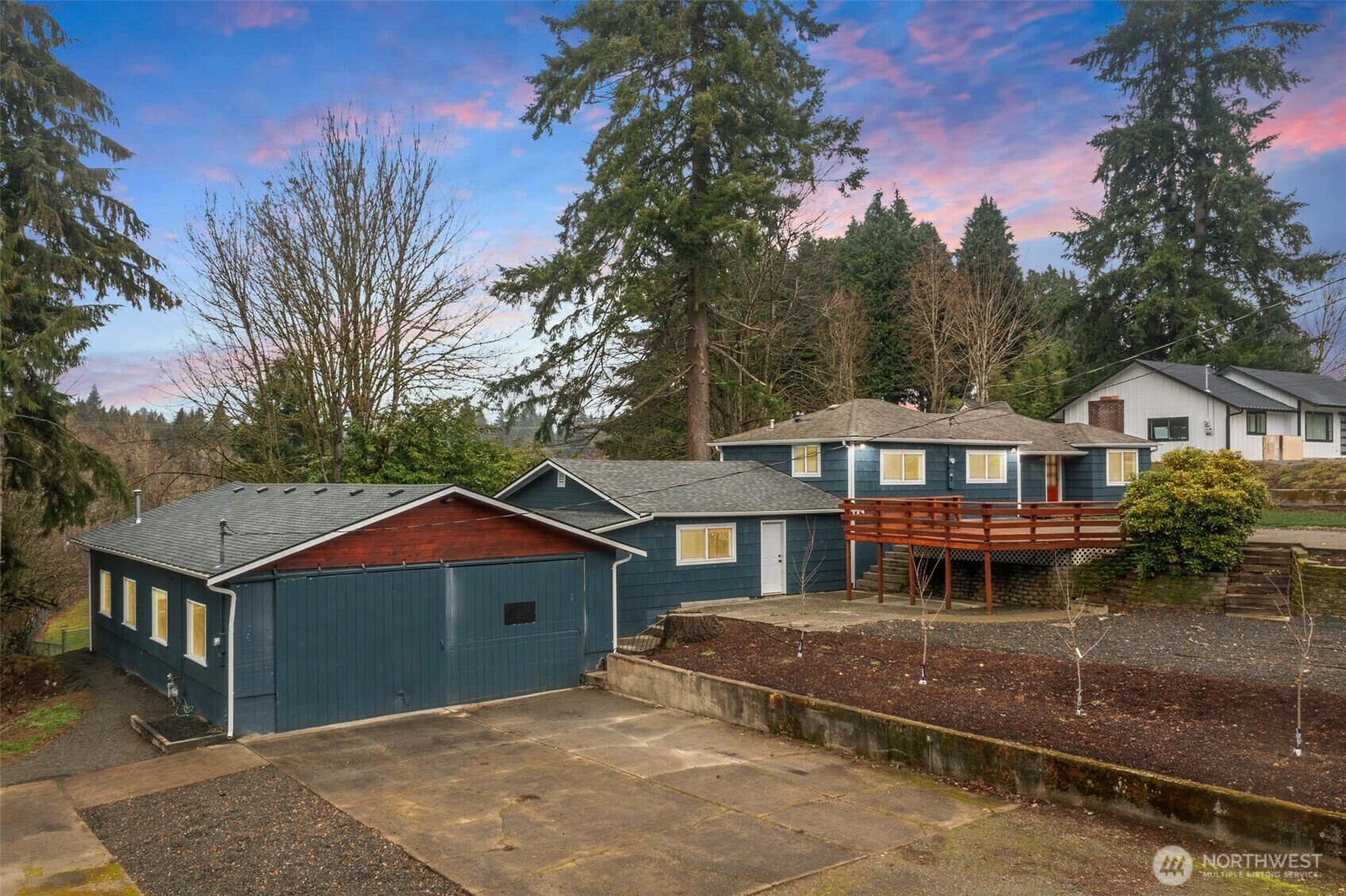 Property Photo: 702 Dennis Street SE WA 98501