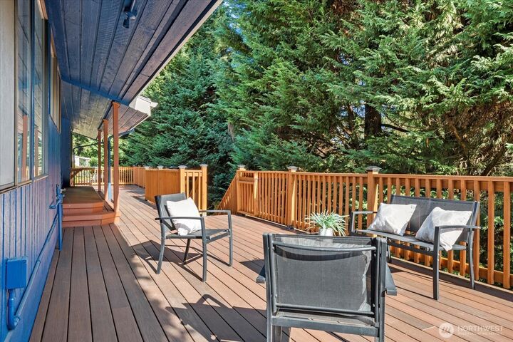 Property Photo: 21907 3rd Avenue SE WA 98021