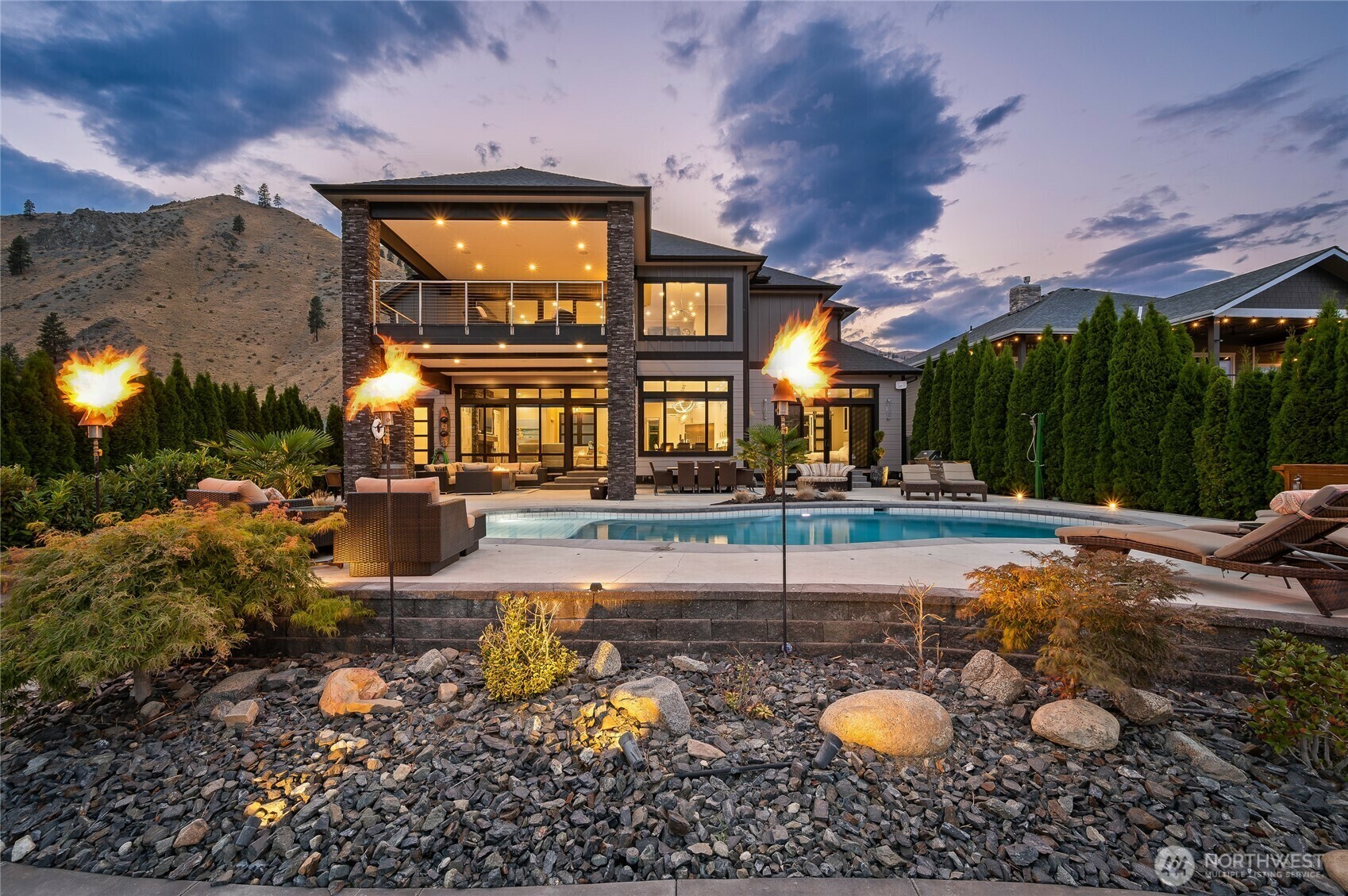 Property Photo:  106  Shypoke Place  WA 98822 
