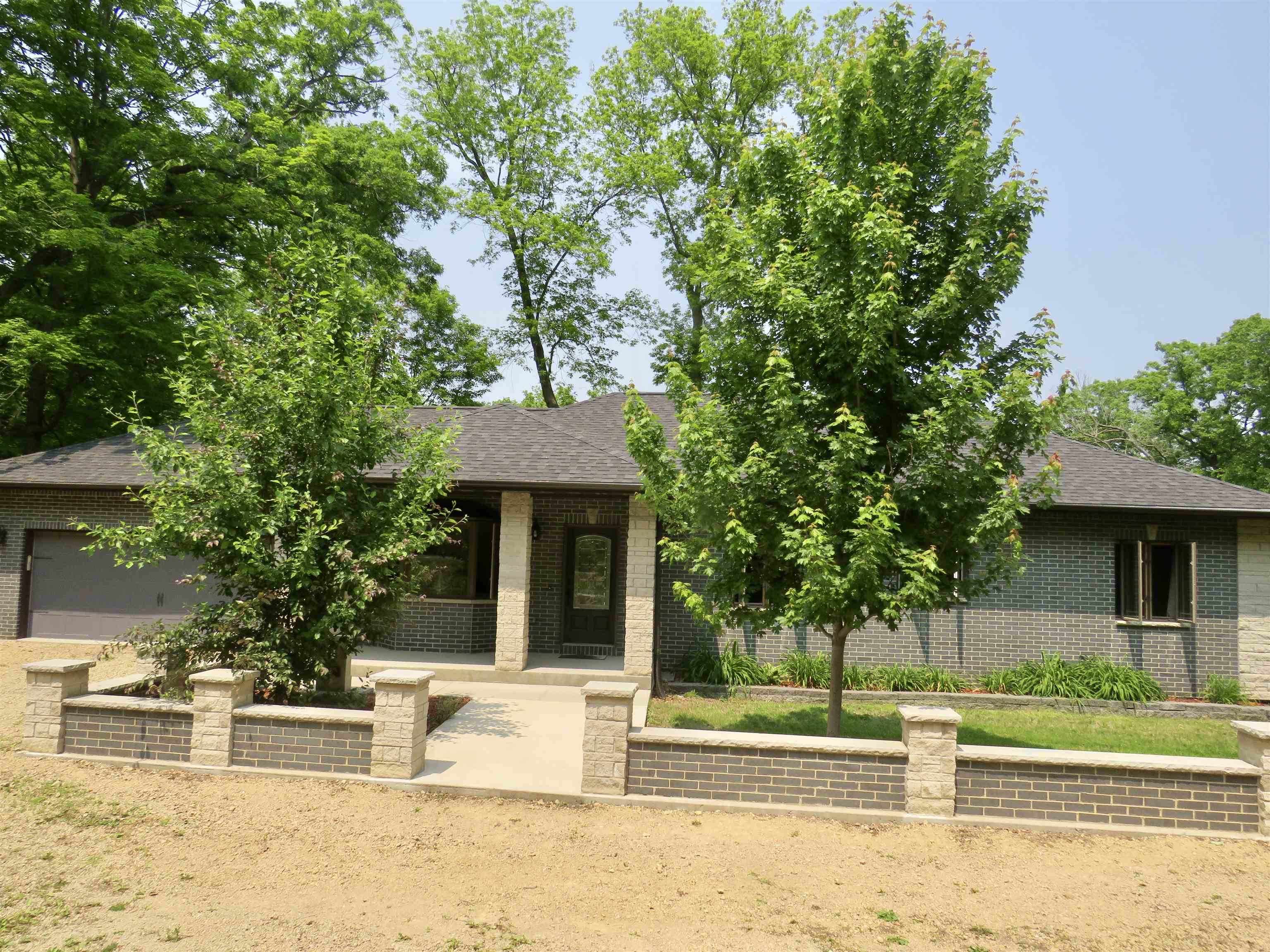 Property Photo: 7498 Chestnut Drive IL 61036