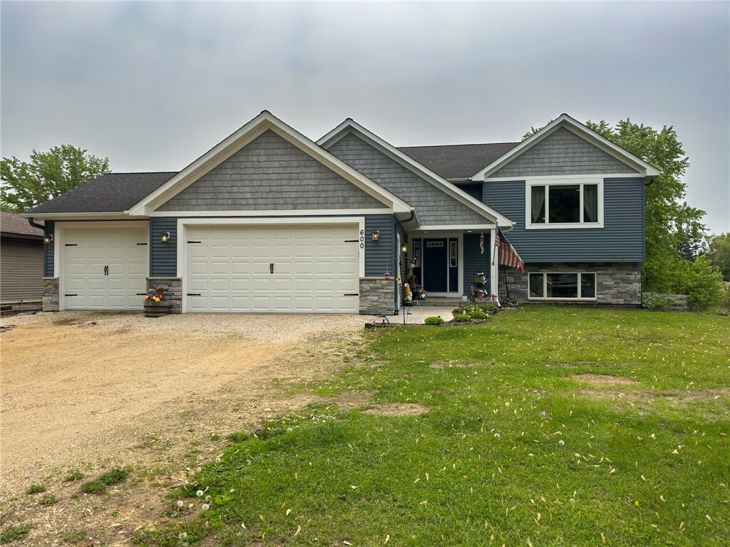 Property Photo: 600 Main Street WI 54027