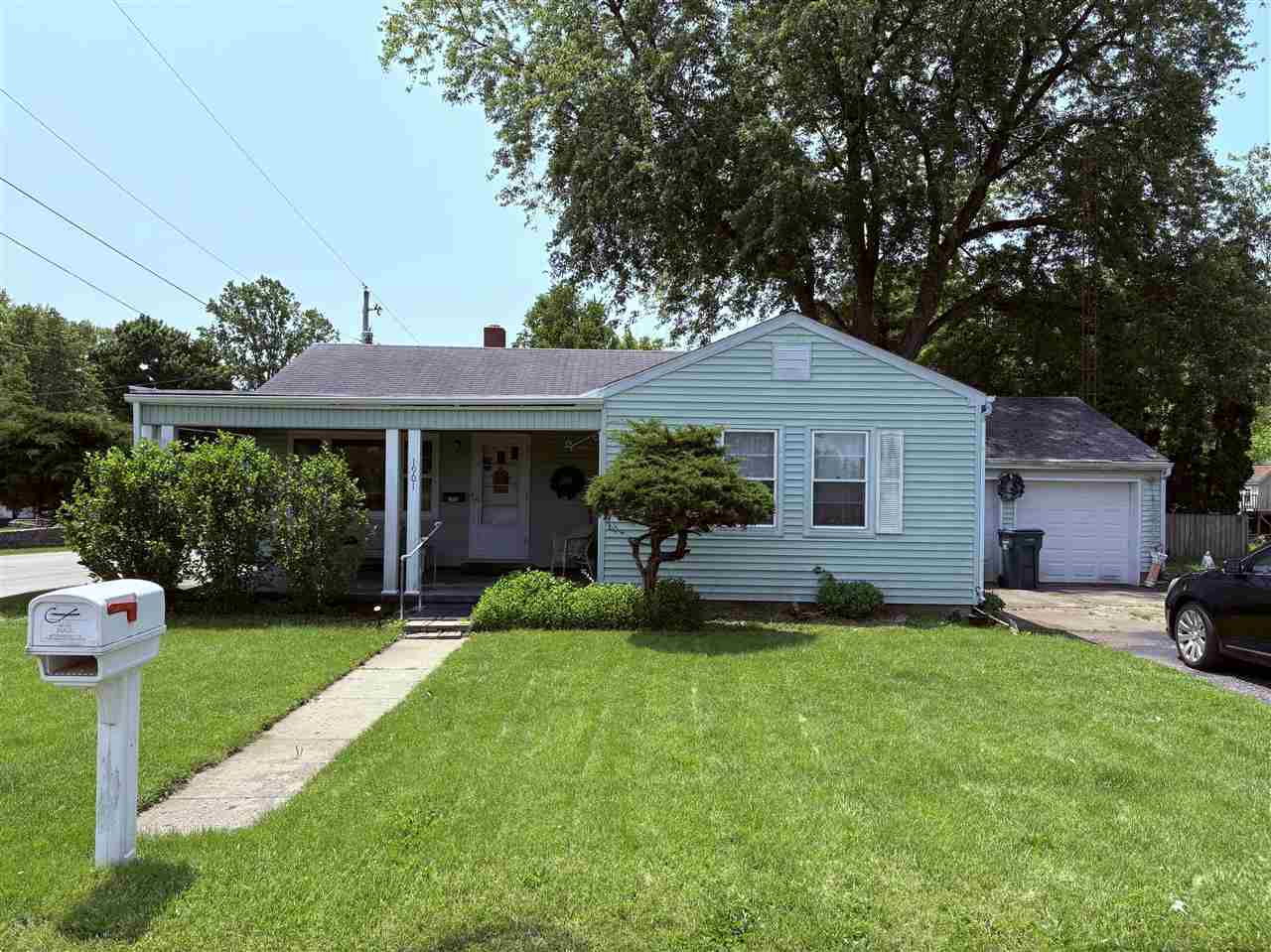 Property Photo: 1901 Peacock Rd IN 47374