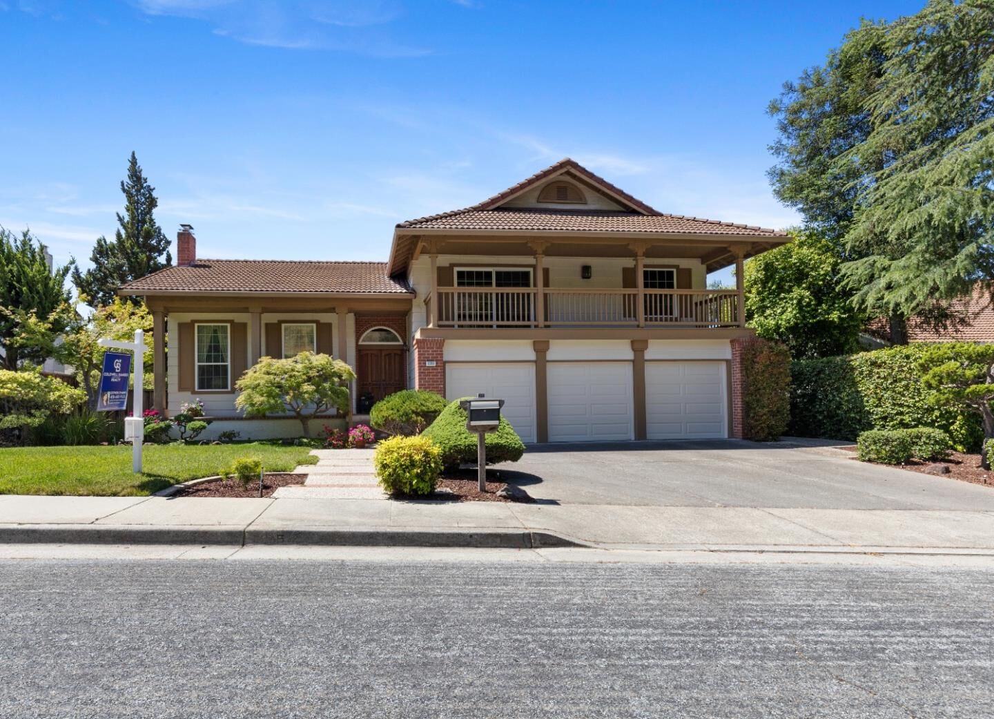 Property Photo: 5950 Crossmont Circle CA 95120