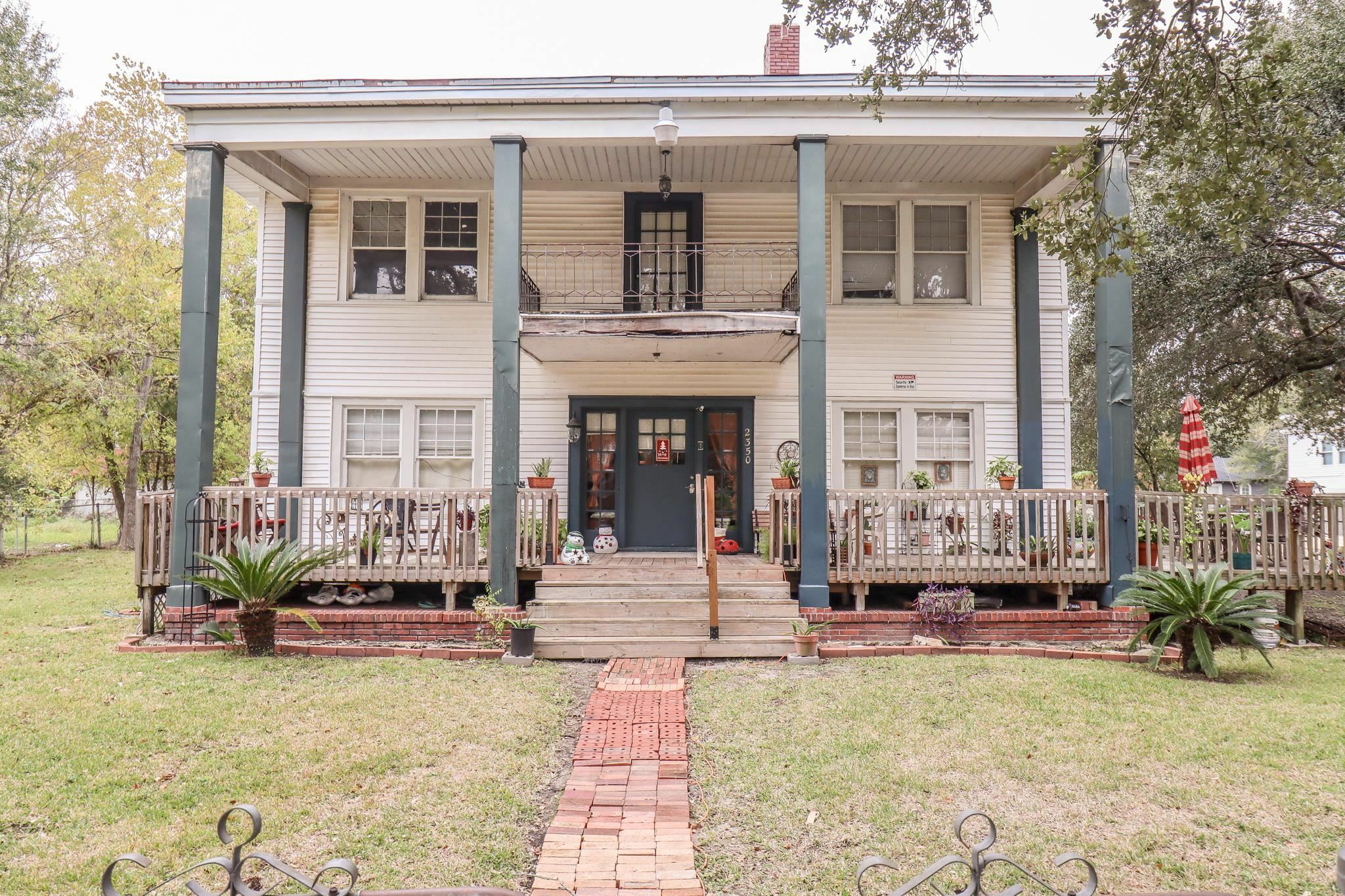 Property Photo: 2350 Pecos Blvd TX 77702