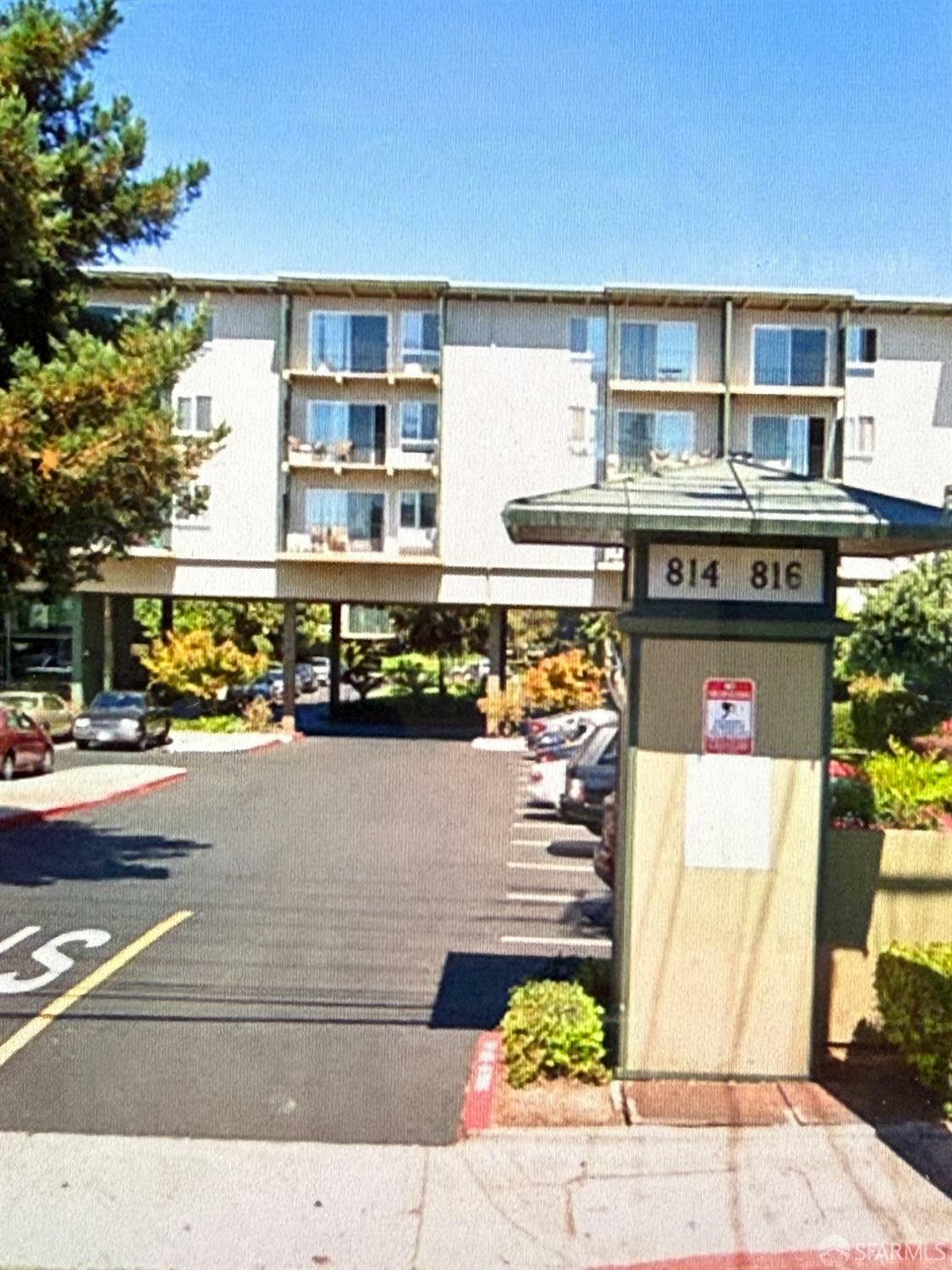 Property Photo: 816 N Delaware Street 409 CA 94401