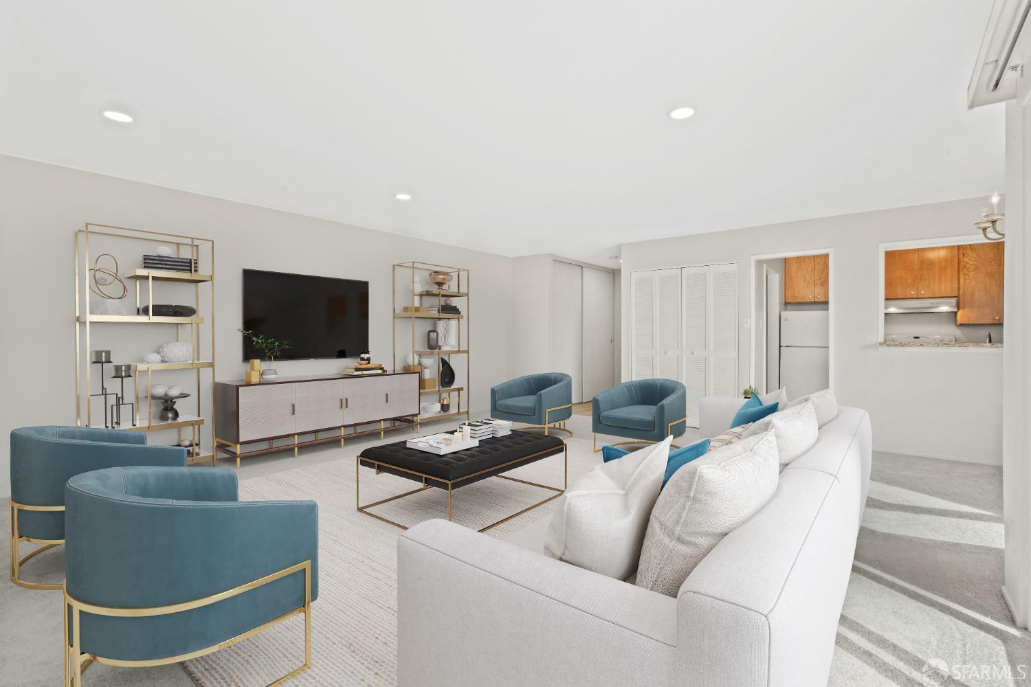 Property Photo:  816 N Delaware Street 409  CA 94401 