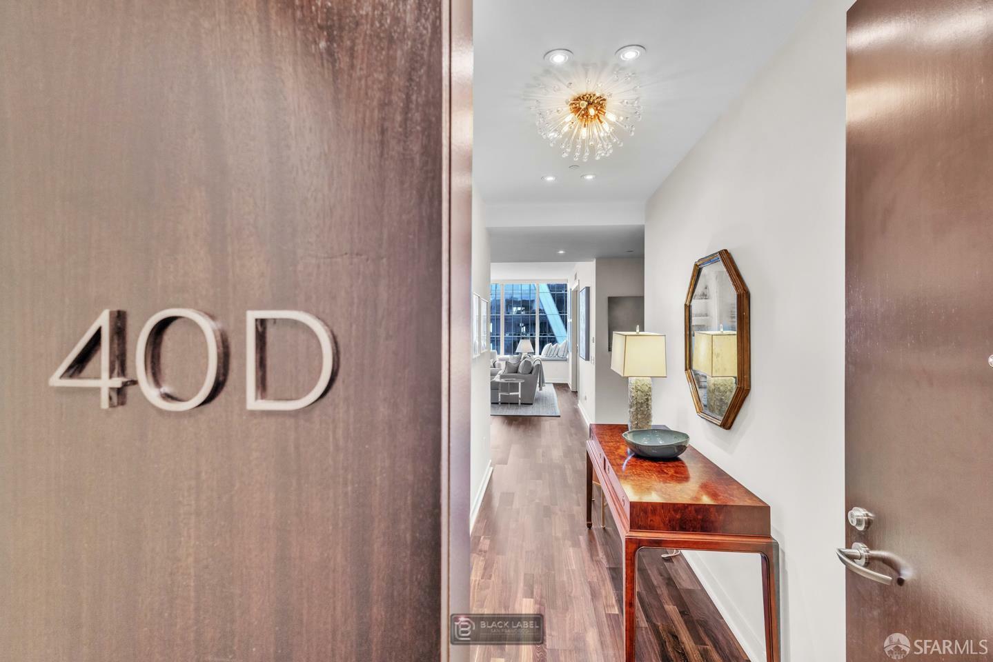 Property Photo: 301 Mission Street 40D CA 94105