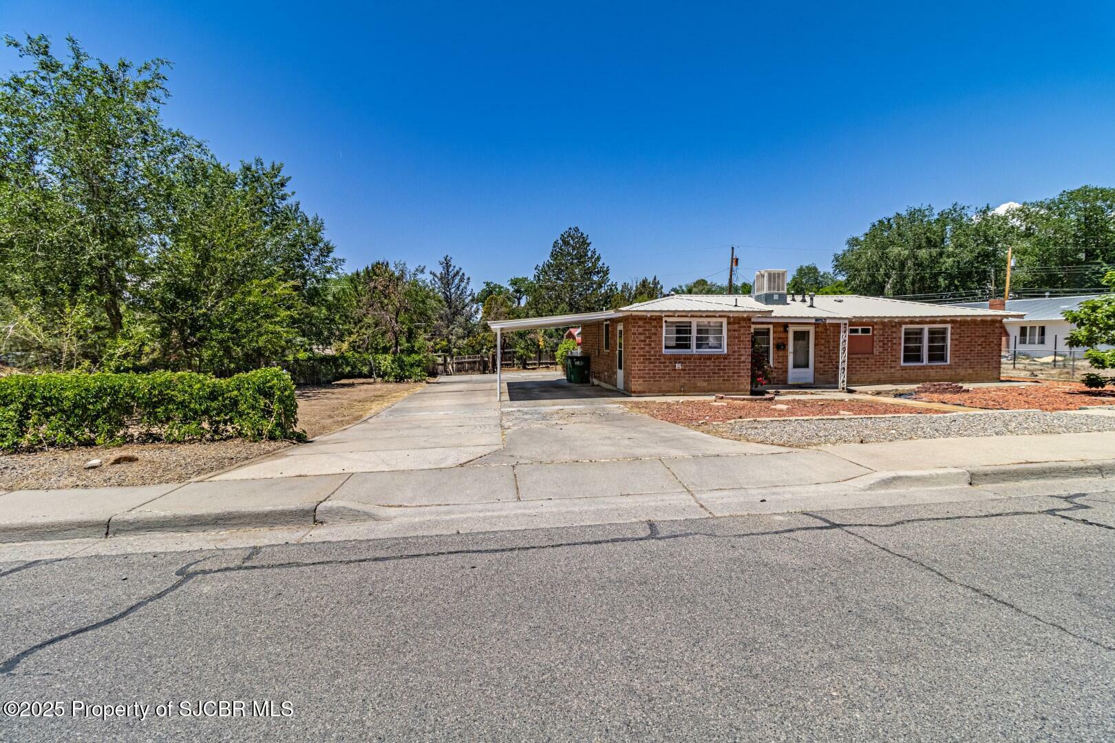 Property Photo: 609 N Allen Avenue NM 87401
