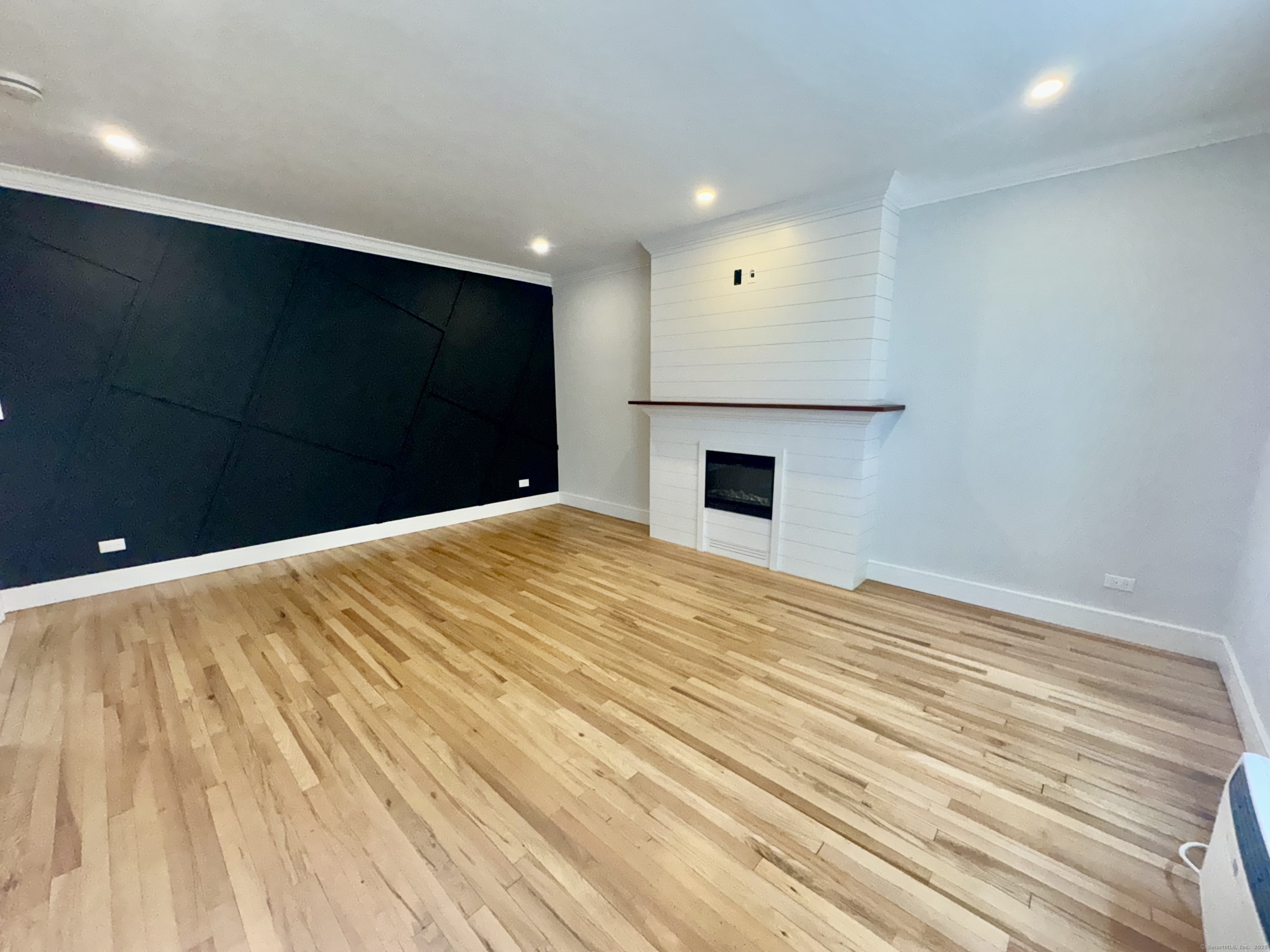 Property Photo: 138 Woodside Green Street #3C CT 06905