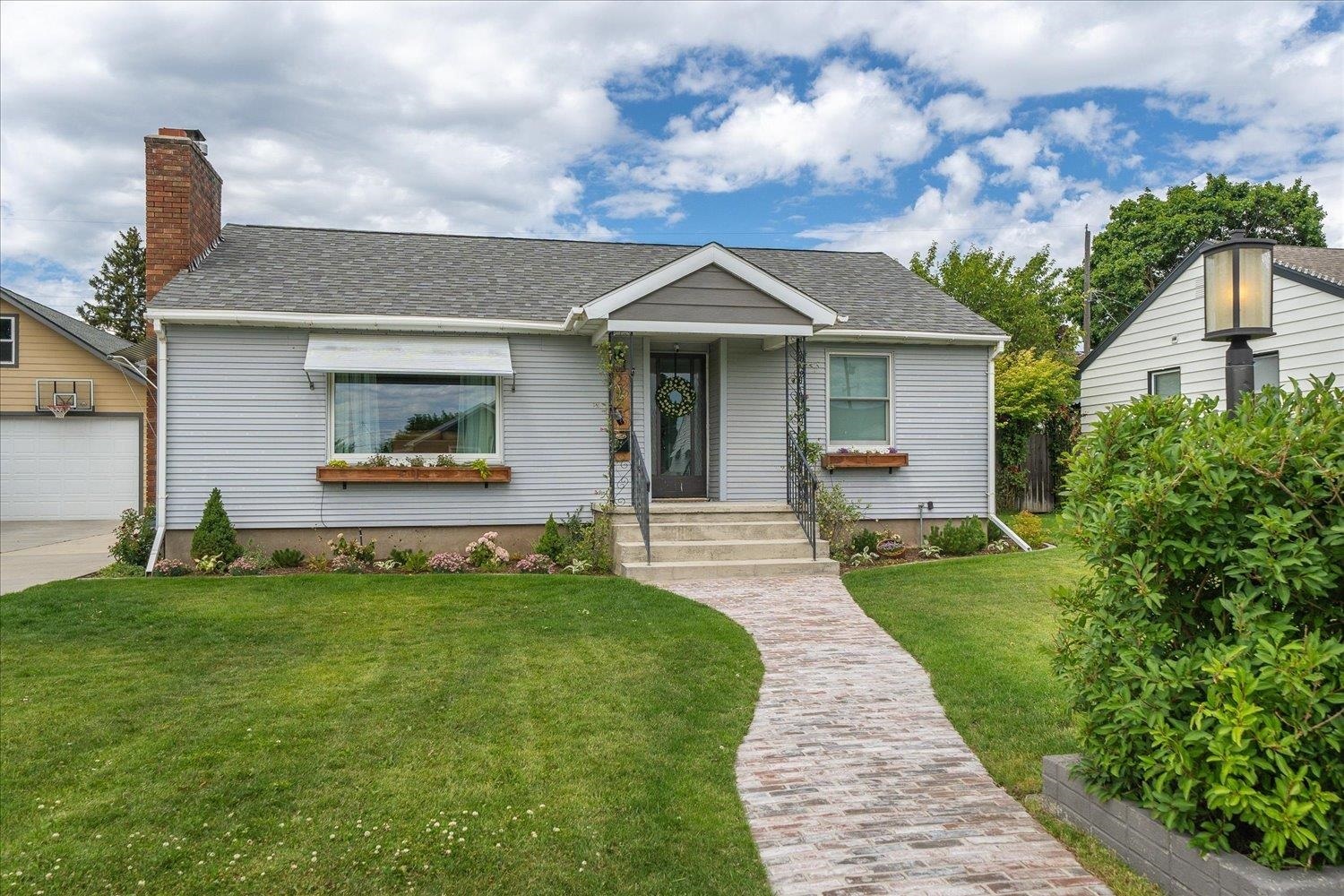 Property Photo:  2428 W Rockwell Ave  WA 99205 