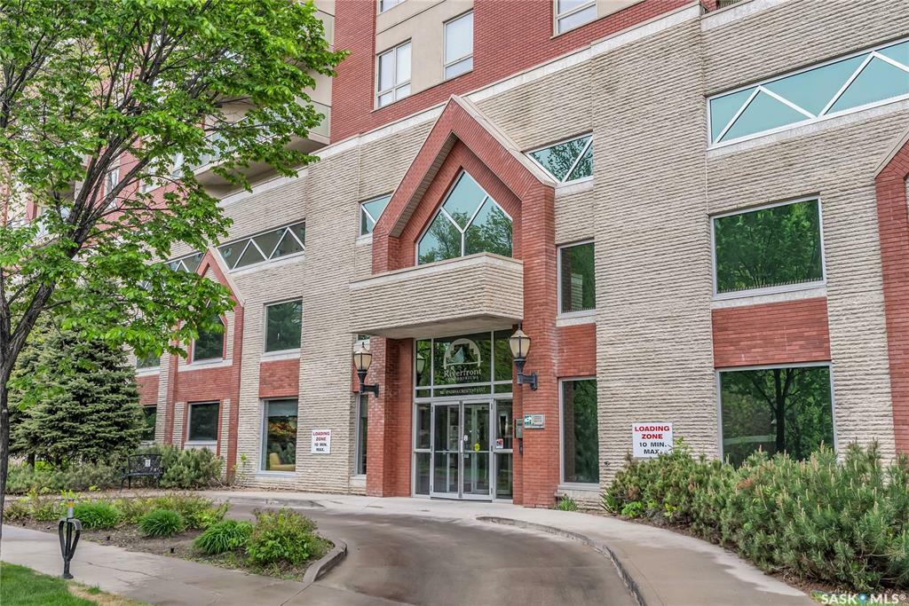 Property Photo: 902 Spadina Crescent E 1308 SK S7K 0G8