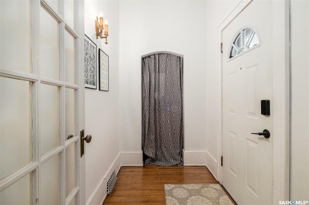 Property Photo: 318 9th Street E SK S7N 0A6